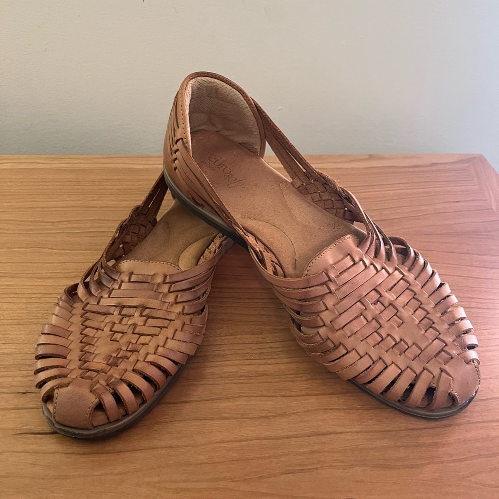 Eurosoft Ranie Huarache Flats Tan size 9